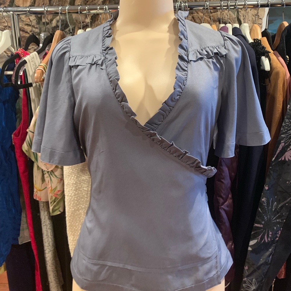 MARC JACOBS GRAY WRAP AROUND BLOUSE